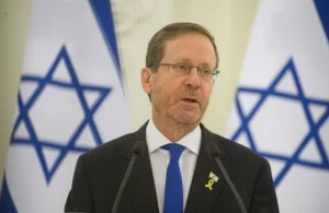 هرتسوغ يبارك عملية “زئير الأسد” الأمريكية الإسرائيلية ضد إيران